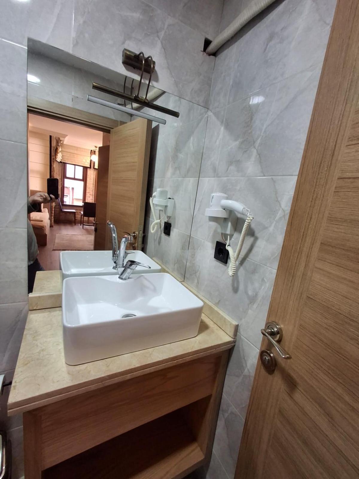 Besiktas Guest House Istanbul Exterior photo
